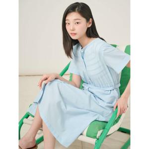 [빈폴레이디스] 시어서커 보트넥 원피스  스카이 블루 (BF5671C01Q)