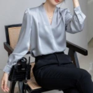 여성 새틴 핀턱 실크 V넥 잔주름 블라우스