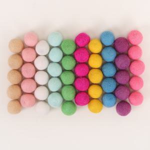 TEMU 30/50개 컬러풀 핸드메이드 플리스 펠트 볼 - 0.8인치 DIY 공예 폼폼, 휴일 장식, 홈 데코, 가랜드 만들기 및 파티 용품 (핑크, 그린, 옐로우, 블루, 퍼플), DIY 공예 용품 | 축제 장식 | 부드러운 질감, 공예용 폼폼 볼