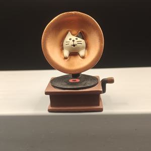 TEMU 빈티지 비닐 레코드 플레이어 & 그라모폰 고양이 피규어 - 홈 또는 오피스용 레진 데스크탑 장식, 잠자는 고양이 디자인의 매력적인 레트로 미학, 음악 애호가와 고양이 열정가에게 완벽한 고양이 장식
