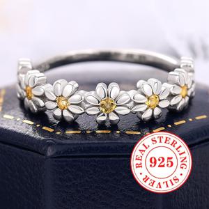 TEMU 여성 파티 및 캐주얼 착용을 위한 인조 합성 노란색 보석 꽃 반지와 함께하는 2.4g S925 순은 귀여운 작은 데이지 링 세트, 상자 미포함