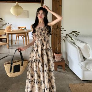TEMU 캐주얼 폴리에스테르 디지 플로럴 맥시 드레스 - 여성용 - 셔링 슬링백 프렌치 웨이스트 신칭 우아한 롱 가운 스트래피 백 스프링/여름/가을|가을원피스
