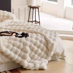 TEMU 1pc 50x60 인치 두꺼운 토끼 플리스 담요, 만화 리버시블 니트, 폴리에스테르, 올 시즌, 겨울 야외 캠핑 하이킹 담요, 손 세탁 또는 기계 세탁 가능합니다.