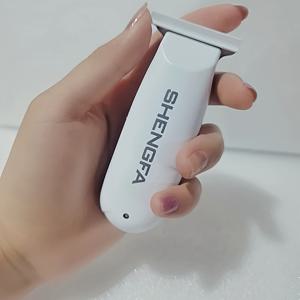 TEMU 남성을 위한 충전식 무선 헤어 트리머, 조절 가능한 커브, USB 충전, 내장 리튬 배터리, 휴대용 여행용 디자인, 튼튼한 ABS 플라스틱 바디, 손쉽게 절단 - 가정 및 이동용 스타일링 도구