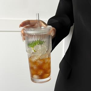 TEMU 1개 스타일리시 유리컵, 빨대와 뚜껑 포함, 약 550-600ml의 물을 담을 수 있는 고가의 유리컵, 커피, 차, 아이스 밀크 아메리카노 및 라떼에 완벽, 오래 지속되는 음료용 유리컵