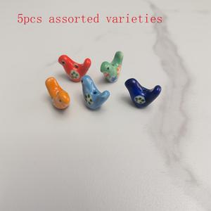TEMU DIY 주얼리 만들기용 핸드페인팅 세라믹 새 비즈 5개 세트 - 혼합 색상(파랑, 오렌지, 빨강, 초록, 노랑), 꽃무늬 디자인, 팔찌 및 펜던트 제작에 완벽한 재료
