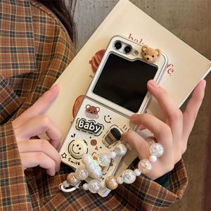 TEMU 카툰 3D 커피 미소하는 곰 접이식 폰 케이스, 팔목 스트랩이 포함되어 있으며, 삼성 갤럭시 Z 플립 6, 5, 4, 및 3과 호환됩니다.|폰케이스