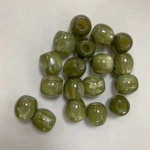 TEMU 20개 CHUPU 12mm 라운드 레진 비즈 대형 직선 구멍 - 화이트, 브라운, 그린, 블랙 마블 & 스페클 디자인 DIY 주얼리 만들기용, 팔찌, 목걸이, 키체인, 광택 마감, 매끄러운 마무리, 공예 애호가를 위한 재료