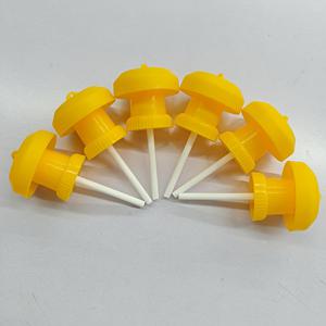 TEMU 6pcs 화학적이지 않은 과일벌레 트랩 - 투명한 병과 걸이대가 있는 쉬운 모니터 노란색 트랩 - 과수원, 채소 정원 및 감자 필드용 - 유혹제, 배터리 없음, 플라스틱 방충제, 정원 방충제 | 걸이형 벌레 트랩 | 유혹제 없음 장치, 과일벌레 트랩