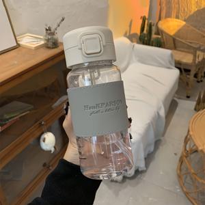 TEMU 미학 500ml BPA-Free PC 물병, 원클릭 팝업 뚜껑, 빨대 및 가죽 커버 포함 - 휴대용 고온 내성 컵, 세척 브러시 포함