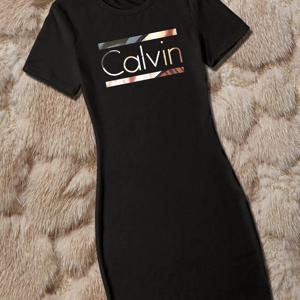 TEMU 여성용 캐주얼 반팔 바디콘 드레스 - 신축성 폴리에스터-스판덱스 혼방, 라운드넥 볼드 CALVIN 프린트, 블랙 & 컬러풀 , 세탁기 사용 가능 사계절 편안함