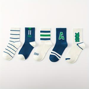 TEMU 남아 스포츠 양말 5켤레, 줄무늬, 문자, 수평 막대, 대비되는 색상, A, 미소 요소, 다색 조합 팩, 패션 및 에너지 있는 선물