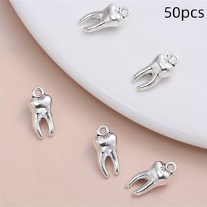 TEMU 50개 세트의 스타일리시한 금속 이빨 참 작은 펜던트, 독특한 주얼리 만들기, 목걸이, 팔찌, 열쇠고리, 휴대폰 체인, 창의적인 다기능 만들기 필수품 - 다양한 클래식 종류, DIY 프로젝트 및 기념품 아이디어에 매우 적합