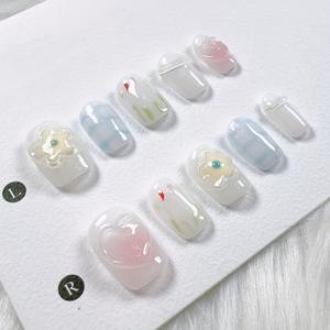 TEMU 손으로 만든 프레스온 네일 10개 세트 - 짧은 사각형, 고양이 눈 디자인 하트 & 꽃 장식, 재사용 가능한 인조 네일 팁 DIY 네일 아트용, 일상 사용, 광택 마감, 화이트 베이스 컬러, 네일 액세서리|네일아트|네일팁