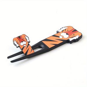 TEMU 만화 골프 호랑이 디보트 도구 창의적인 골프 과일 리지 포크 + 볼 마커 세트 호랑이 디보트 수리 도구