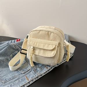 TEMU 여성용 빈티지 하라주쿠 플리스 크로스바디 백, 캐주얼 일본 스타일 싱글 숄더 핸드백 지퍼 클로저, 단색 폴리에스터 안감, 손세탁 가능 - 블랙, 화이트, 그린, 브라운