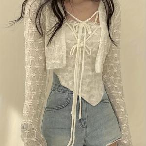 TEMU 한국식 시크한 여름 부드러운 성격 비정상적인 레이스 캐미솔 + 타이 긴팔 가디건 자켓 에어컨 셔츠 자외선 차단 셔츠 두 개 세트는 따로 입을 수 있습니다.