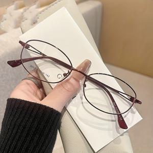 TEMU 여성용 빈티지 오발 금속 프레임 안경 - 투명 렌즈, 안개 방지 천 포함, 디자인과 턱시드 디테일, 장식용 안경| 스타일|턱시드 액센트