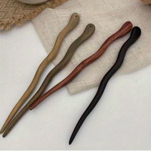 TEMU 4개 전통 중국 목제 머리핀 세트 - 우아한 핸드메이드 여성용 헤어 액세서리, 4가지 독특한 디자인 (라이트 브라운, 다크 브라운, 레드-브라운, 블랙), 댄스 파티 및 문화 행사용, 스타일리시 업도 스틱 | 클래식 미학적 감각 | 매끈한 마감, 헤어 액세서리