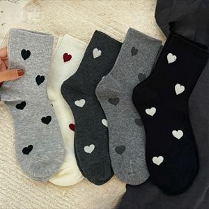 TEMU 5쌍 여성용 하이웨이트 양말 - 하트 패턴, 올시즌 중성 컬러 (블랙/화이트/그레이), 캐주얼 & 포멀 웨어, 부드럽고 내구성 있는 소재, 핸드워시/드라이클리닝 가능, 귀여운 디자인, 다용도 양말, 고품질, 편안한 착용감, 오피스웨어
