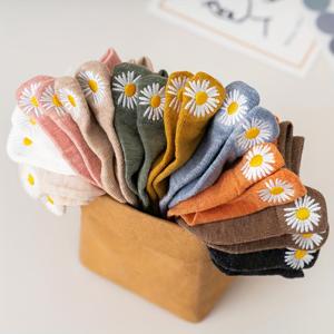 TEMU 데이지 자수가 있는 여성용 발목 양말 10켤레 - 봄 여름 꽃무늬 보트 양말, 멀티컬러 팩, 캐주얼 & 정장용 세탁 가능, 계절 패션 액세서리, 스캘럽드 발목 양말, 부드러운 질감 원단, 통기성 소재, 스타일리시한 여성용