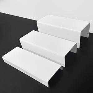 TEMU 3pcs 세트의 아름다운 보석과 화장품 보관함 디스플레이 랙, 인형 고전 인형 모양 베이스 디스플레이 랙, 작은 상품 투명 아크릴 단계 디스플레이 베이스, 3가지 색상으로 제공