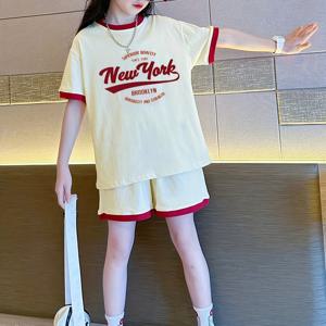 TEMU 2025 여름용 패셔너블한 청소년 스포츠 세트, 반바지와 반팔 상의 2피스 - 야외 활동에 완벽