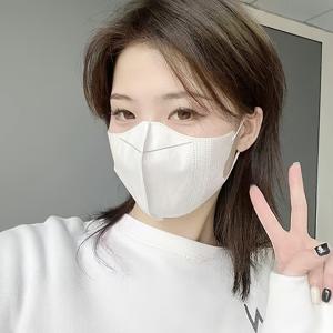 TEMU 여성용 우아한 V넥 마스크 20개 - 통기성, 자극 없음, 넓고 평평한 귀걸이, 다양한 색상, 일회용 및 여름 외출용 스타일리시한 마스크, 귀여운 마스크, 패션 액세서리, 편안한 핏