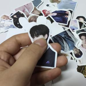 TEMU 70pcs KPOP 한국 팝 음악 팀 앨범 스티커 세트, 세븐틴 고화질 , 콘서트, 미팅, 파티, 휴대폰, 물병, 방수 및 방습 디자인에 적합합니다.