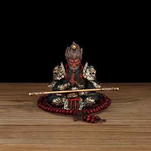 TEMU 손으로 그린 손오공 상, 금색 고리 지팡이 / 진 구오 스틱 / 기도 구슬 포함 - 영감을 주는 원숭이 왕 대시보드 장식 | 정교한 장인 정신, 자동차 및 가정 전시를 위한 독특한 수집품 | 수제 중국 신화 장식.