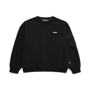 [내셔널지오그래픽] N251USW900 NRN 소매포켓 세미오버핏 맨투맨 CARBON BLACK