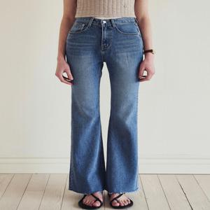 [로에일] 컷팅 라인 슬림 부츠컷 데님 팬츠 - 진청