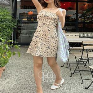 [봄/바캉스????][여행룩#연예인원피스]델리 민소매 플라워 패턴 원피스