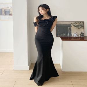 클라라 셀프웨딩 드레스 2color, 블랙 화이트 피로연 2부 돌잔치 브라이덜샤워 하프숄더 스냅 파티 연주회 머메이드 원피스