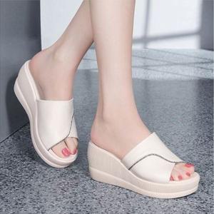 아이위크 사무실 업무용 야외 7cm 키높이 통굽 발편한 쿠션 슬리퍼
