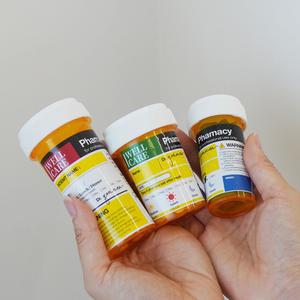 책상 휴대용 미니 서류 정리함 밀폐 파일 사무실 약통 필폐약 알약 케이스 소분 미드 약병