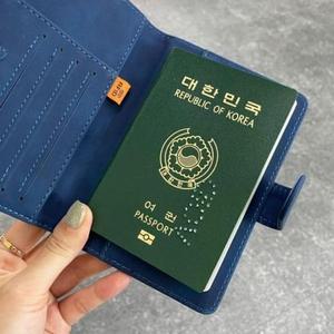 [MENPRS2Q_52IN]RFID차단 자석형 디테일 구성 여권 블루