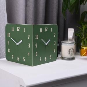 Corner (Forest Morden Clock Round Retro Green)