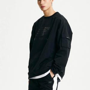 긴팔티 RQK NBNCE21063-19 UNI ESS 헤리티지 우븐 피스테 (SEMI OVER FIT)