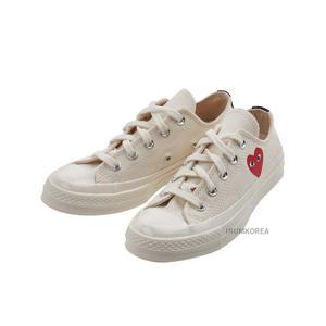 [롯데백화점]꼼데가르송 [라벨루쏘] FW24 공용 로고 로우탑 스니커즈 AZ K128 001 WHITE