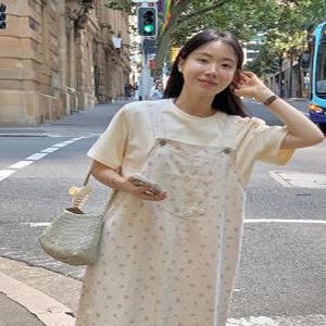 베리요거트 플라워 멜빵 원피스 (one color)