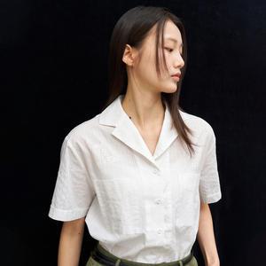 WOMAN 자수 코튼 노치드 하프 셔츠 [WHITE] / WBE2L03522