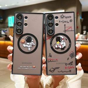 유니커블 갤럭시 S25 S24 맥세이프 호환 우주비행사 투명케이스