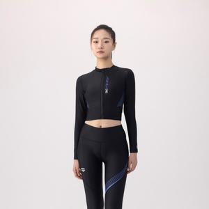 [아레나공식] 임팩트 레저 크롭 집업 래쉬가드 A4BL1QR01BLK