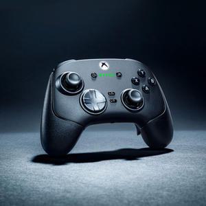레이저 울버린 V3 PRO 무선 조이스틱 컨트롤러  실감나는 햅틱 진동지원 XBOX PC용