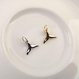 싼비즈 [7311-19]메탈펜던트 돌고래꼬리+O링포함 9x7mm ,1개