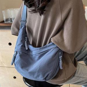 가벼운 데일리 크로스 백 여행 여성 반달 가방 블루