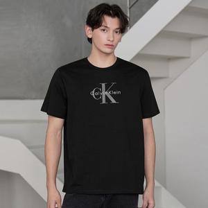 [롯데백화점]캘빈클라인 남성 레귤러핏 히어로 모노그램 로고 반팔 티셔츠(4RB862G)
