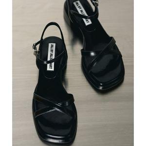 질바이질스튜어트 JILL BY JILLSTUART [마일리] 크로스 스트랩 플랫폼 샌들 - 2color JLSO5E300BK JLSO5E30