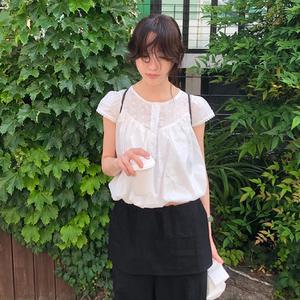 [메이비베이비] Aureline Blouse